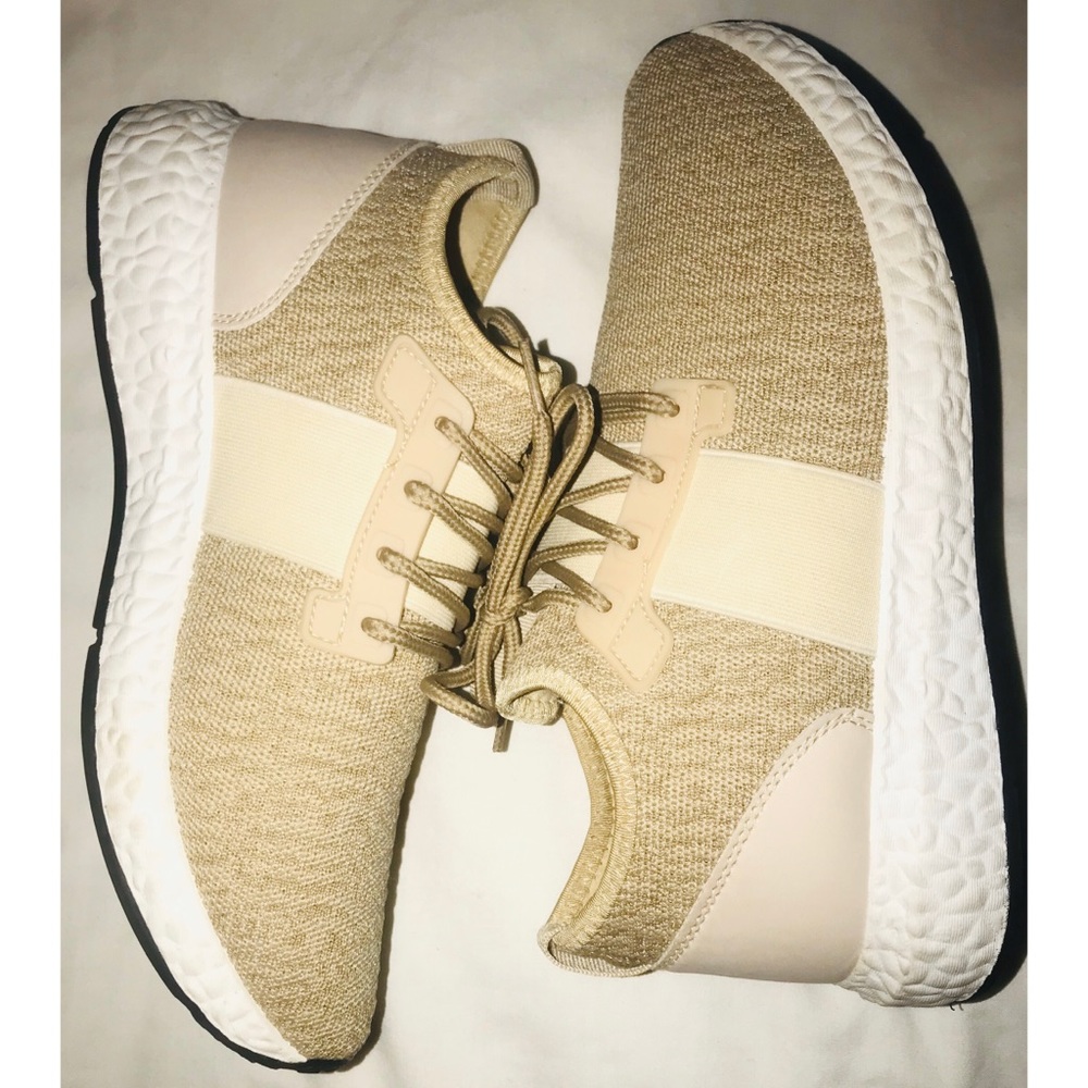 BEAUTIFUL USED WOMEN DBDK FASHION SNEAKERS